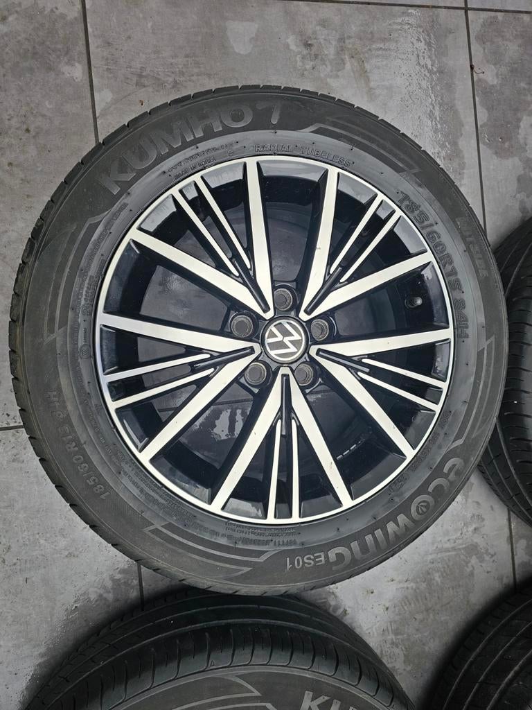 Vw Polo Bluemotion 15 inch origineel velgen met zomerbanden, Auto-onderdelen, Banden en Velgen, 15 inch, Band(en), Zomerbanden