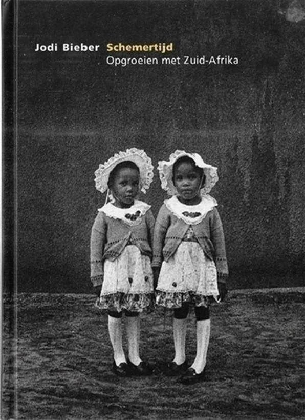 Jodi Bieber Schemertijd Opgroeien met Zuid-Afrika, Ophalen of Verzenden, Zo goed als nieuw, Fotografen