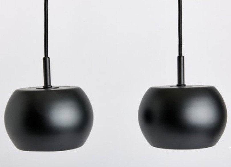 Twee deens design hanglampen van Frandsen, Huis en Inrichting, Lampen | Hanglampen, E14 (klein), Nieuw, Ophalen of Verzenden, Deens design