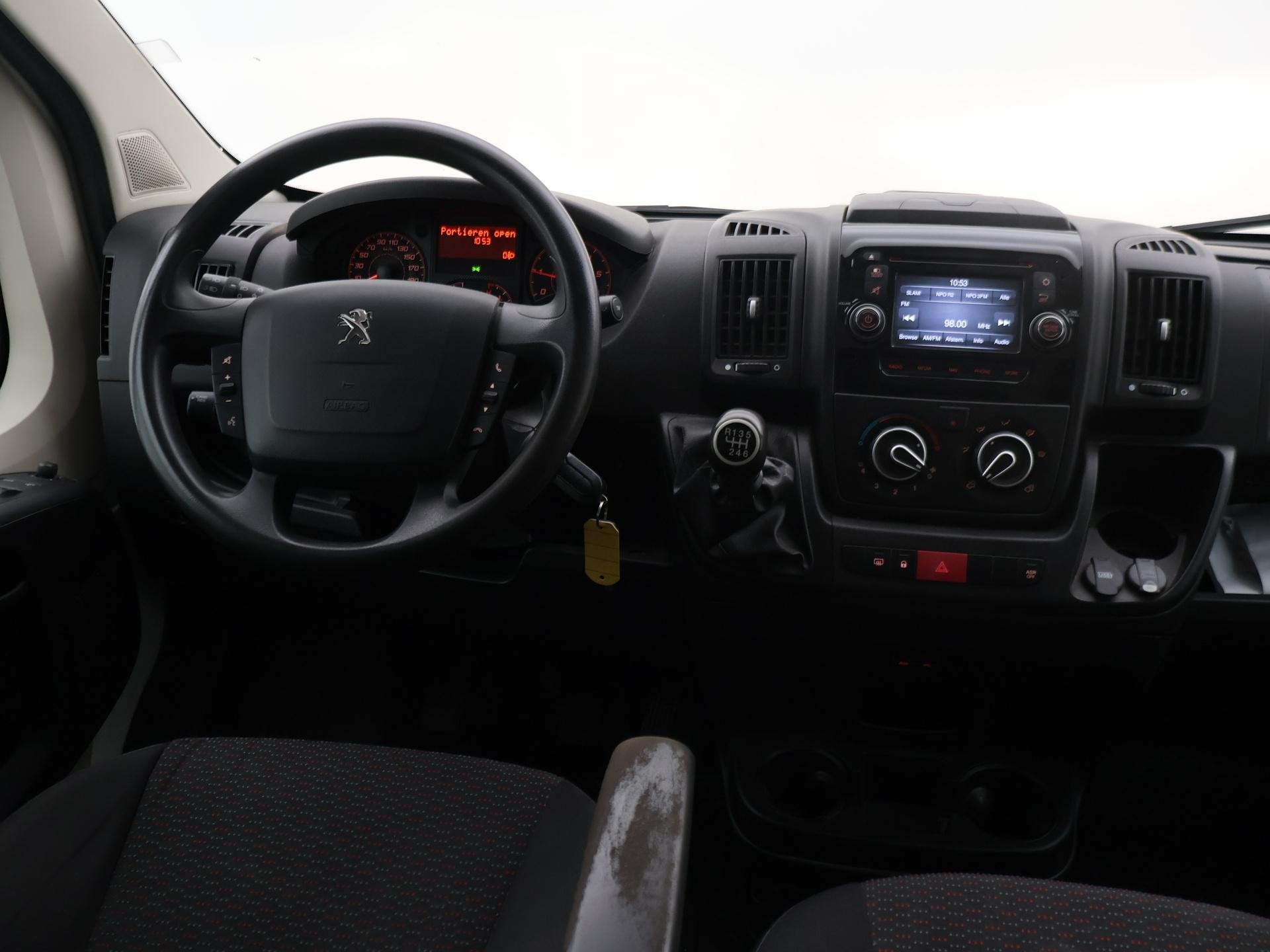 Peugeot Boxer 330 2.0 BLUEHDI 130 PK EURO 6 + CAMERA | TREKH, Auto's, Voorwielaandrijving, Stof, Gebruikt, Euro 6