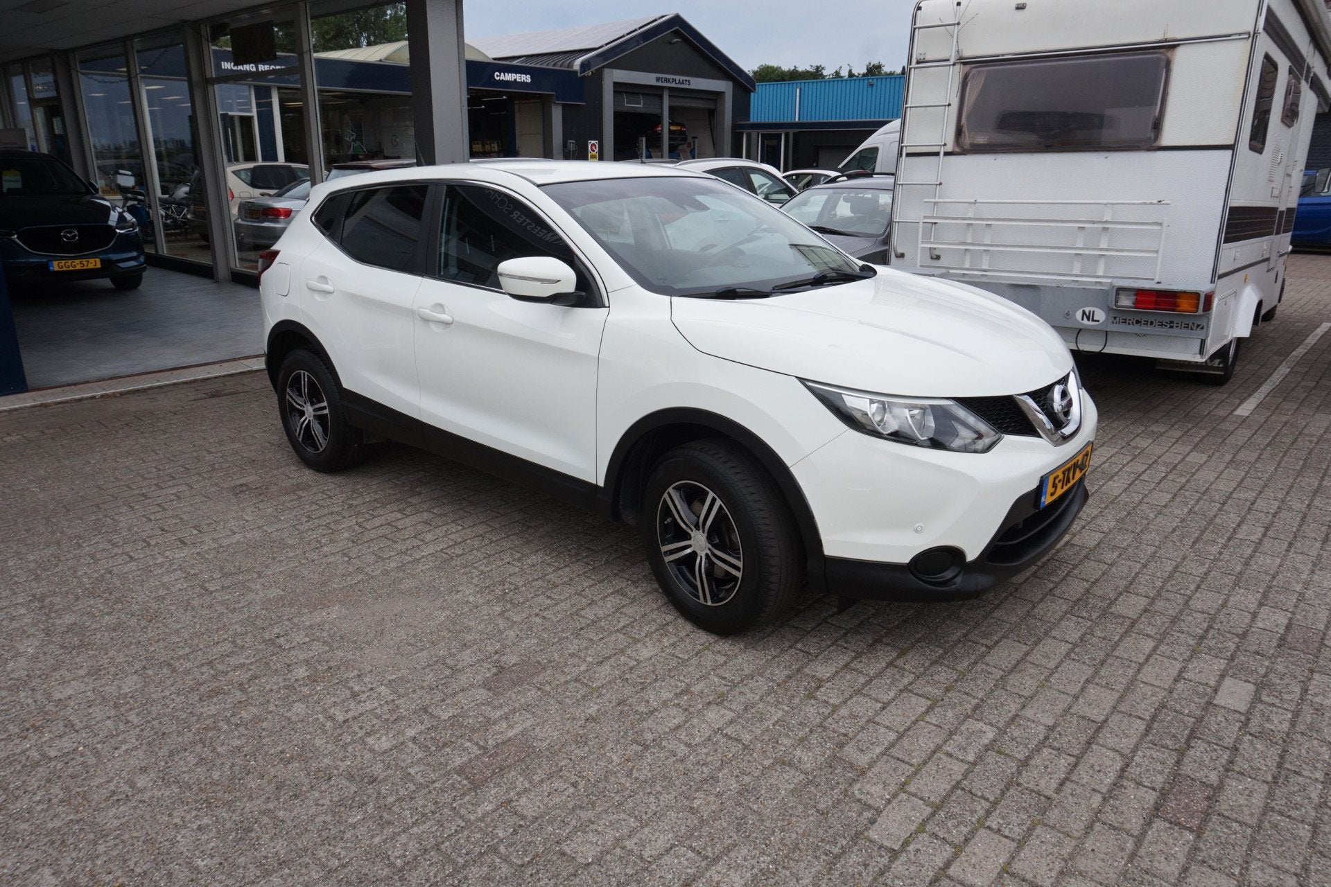 Nissan QASHQAI 1.2 Visia , trekh Incl nw apk/beurt & 6 mnd g, Voorwielaandrijving, Euro 5, Stof, Gebruikt