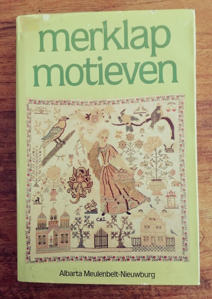 Merklap Motieven van Albarta Meulenbelt-Nieuwburg, Ophalen of Verzenden, Gelezen, Borduren en Naaien, Albarta Meulenbelt-Nieuwburg