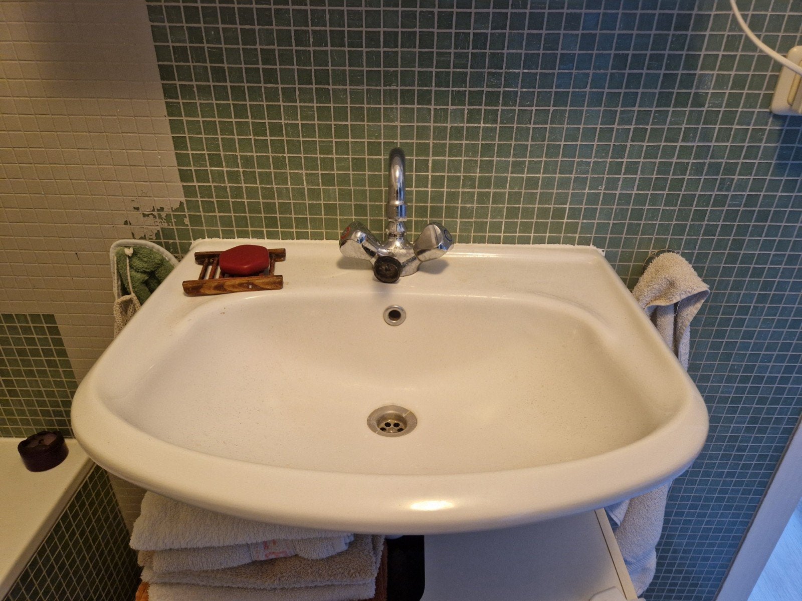 Wastafel met kraan, Ophalen, Gebruikt, Chroom, Wastafel
