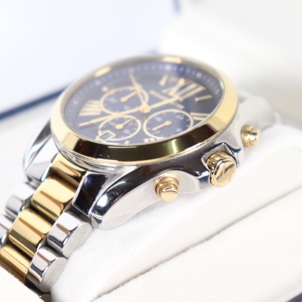 Michael Kors Bradshaw horloge MK5976 10BAR - B Grade, Michael Kors, Gebruikt, Support@michaelkors.com, 11 West 42nd Street
New York, NY 10036
United States