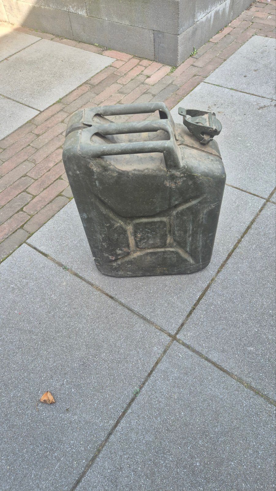jerrycan, Ophalen, Nederland