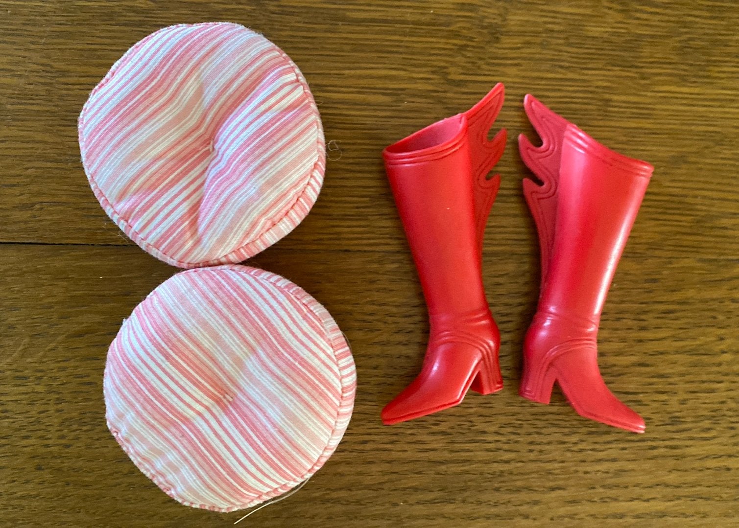 Vintage Mega Mindy pop laarzen en 2 kussens Barbie, Verzenden, Barbie