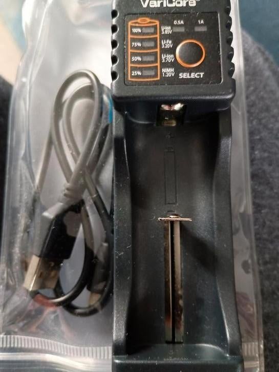 Varicore U4 intelligent battery charger, Ophalen of Verzenden