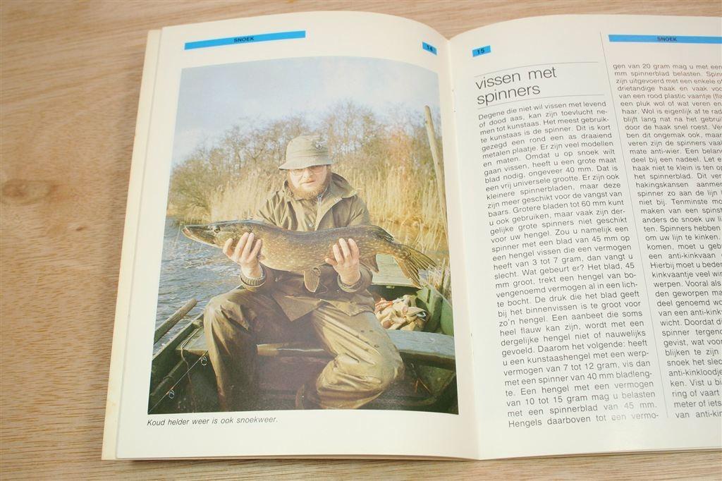 Beter Vissen op Snoek — N. de Boer — Hengelsportgids, Ophalen of Verzenden, Gelezen, Watersport en Hengelsport