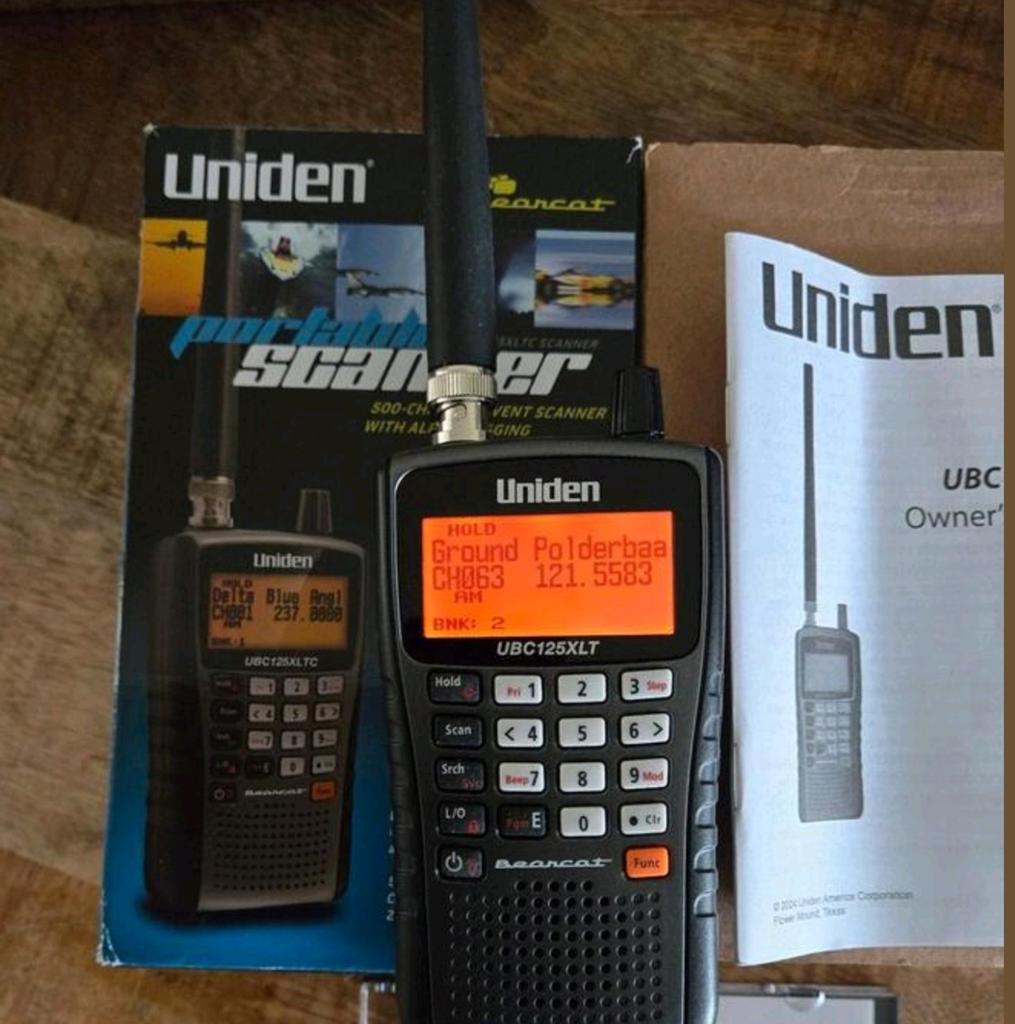 Als nieuw uniden 125xlt compleet in doos met Butel software, Telecommunicatie, Ophalen of Verzenden, Zo goed als nieuw, 500 kanalen of meer