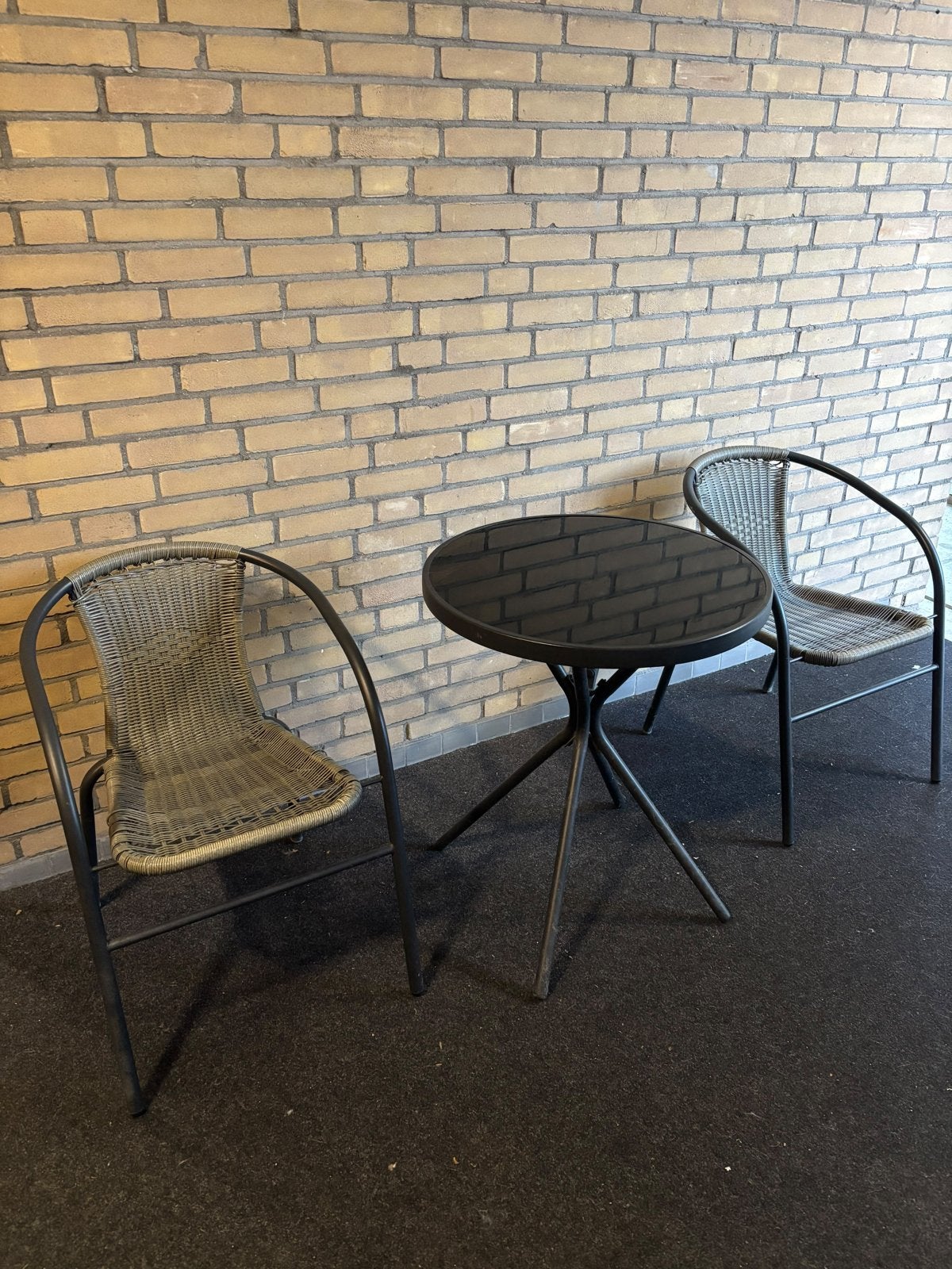 Balkonsetje met 2 stoelen en tafel, 2 zitplaatsen, Kunststof, Ophalen of Verzenden, Zo goed als nieuw