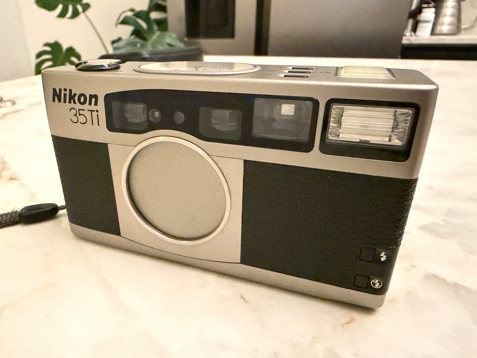 Nikon 35ti in nieuw staat, Ophalen of Verzenden, Zo goed als nieuw, Spiegelreflex, Nikon