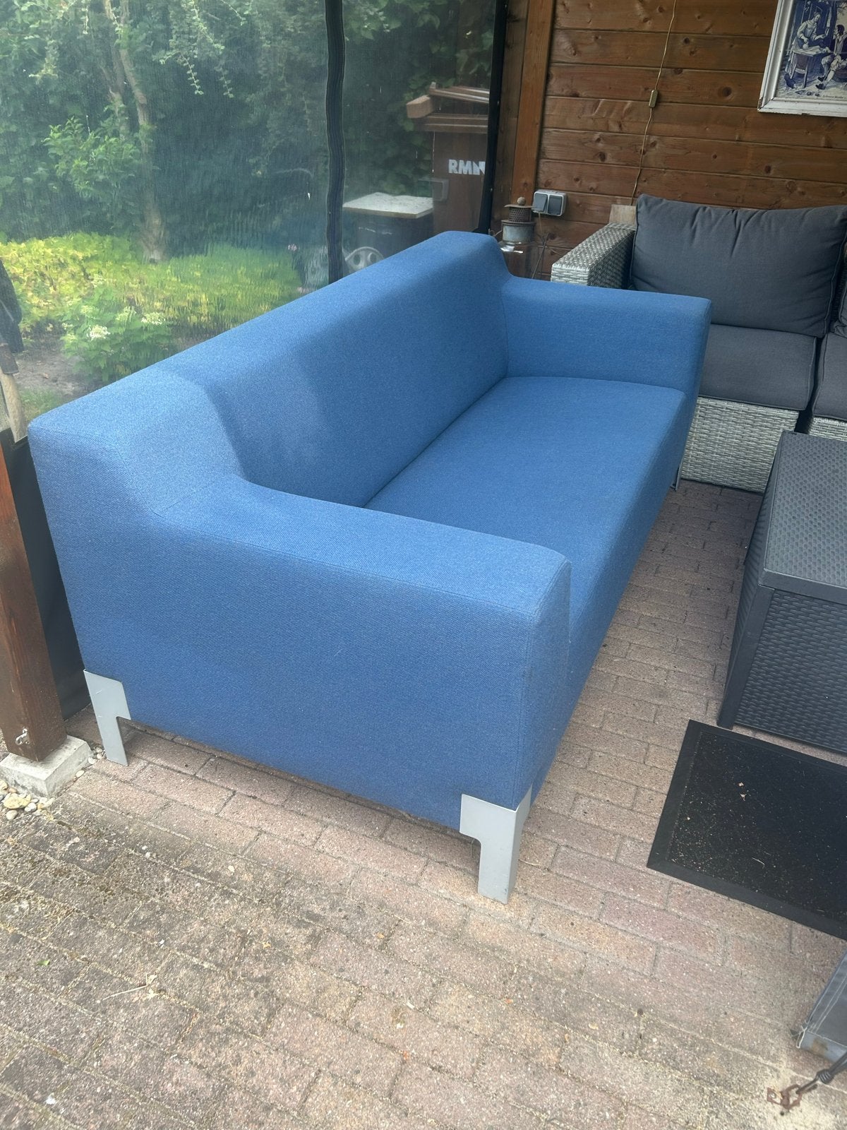 Comfortabele blauwe tweezitsbank - Zo goed als nieuw, Ophalen, 150 tot 200 cm, Tweepersoons, 75 tot 100 cm