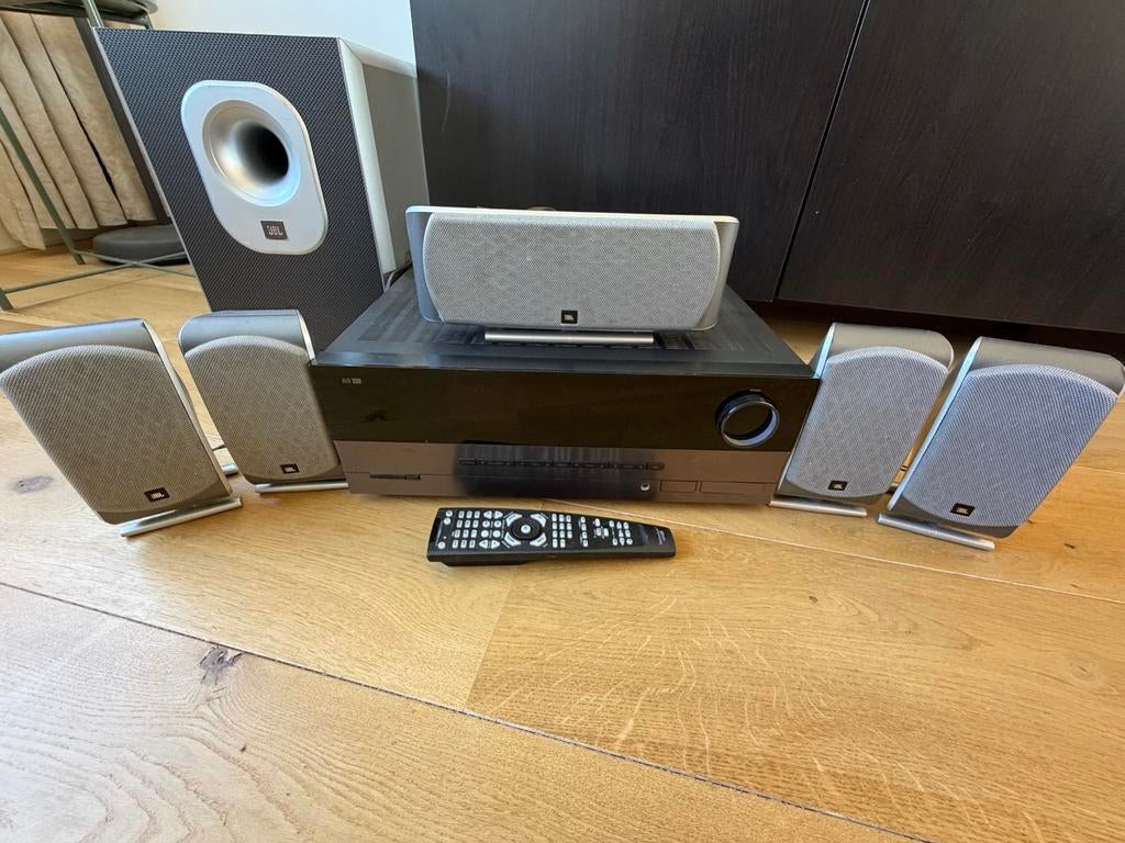 Harman Kardon AVR 138 met JBL 5.1 speakerset, Audio, Tv en Foto, Home Cinema-sets, Gebruikt, 70 watt of meer, 5.1-systeem, Overige spelers