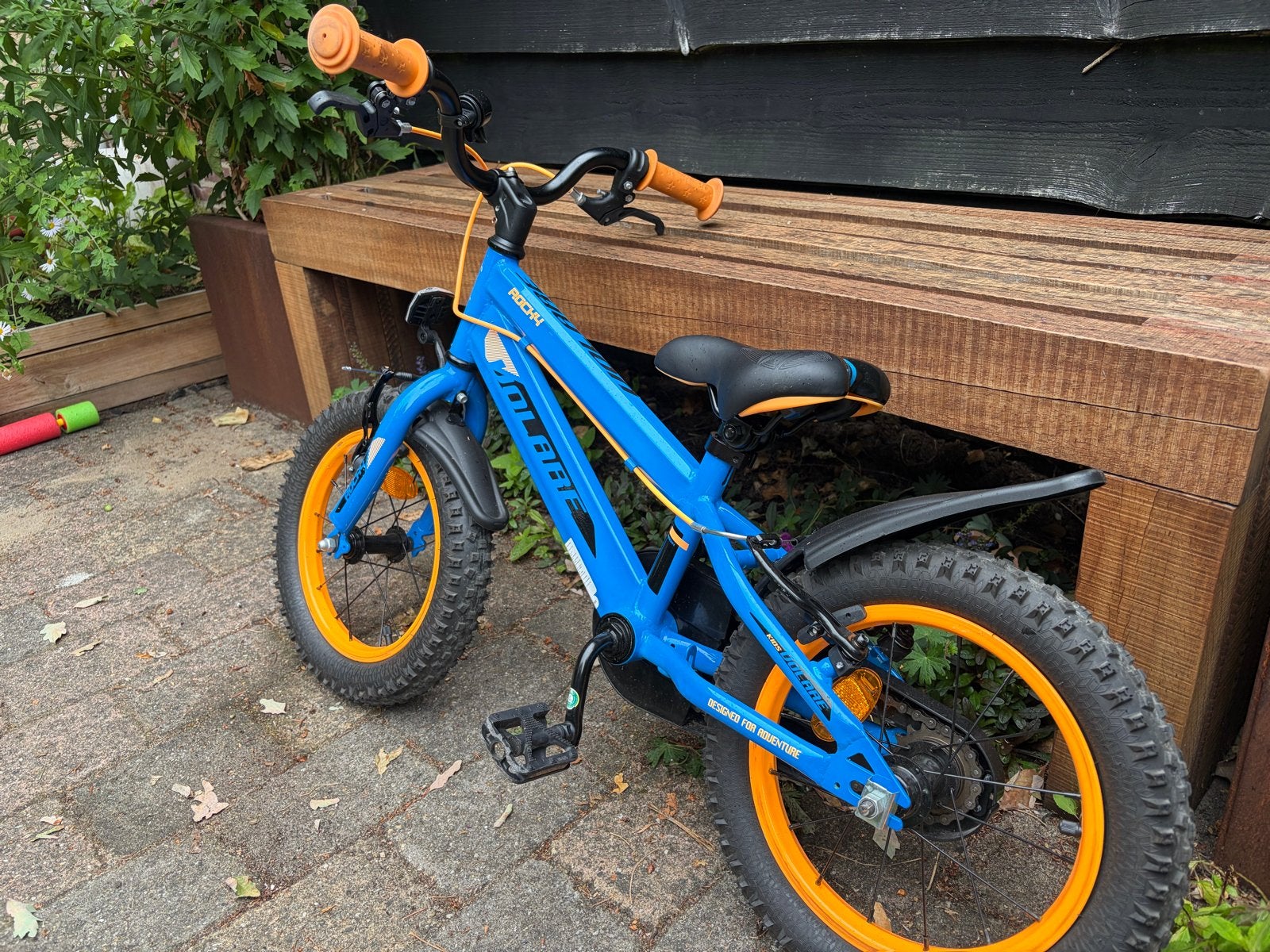 Volare Rocky Kinderfiets 14 inch - Blauw/Oranje, Ophalen, Gebruikt, Terugtraprem, Minder dan 16 inch