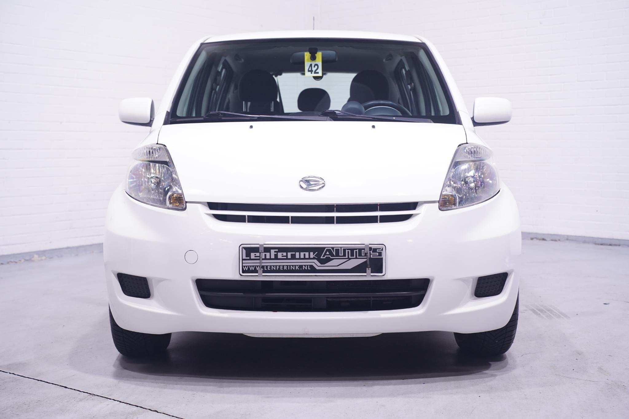 Daihatsu Sirion 2 1.3-16V Comfort Airco, Auto's, Stof, Gebruikt, 31 €/maand, 4 cilinders