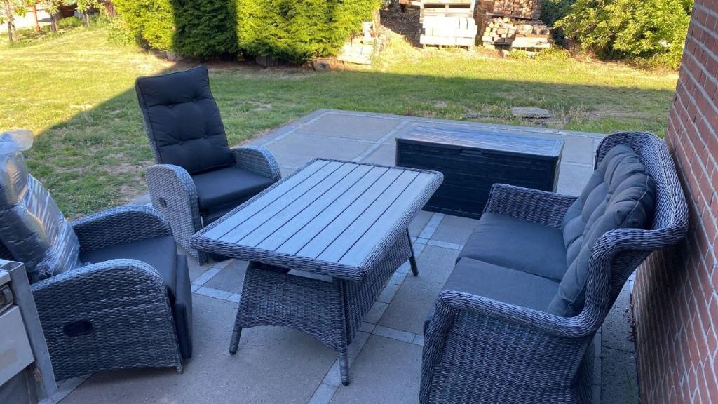 Mooie tuinset te koop, Ophalen, 4 zitplaatsen, Kunststof, Zo goed als nieuw