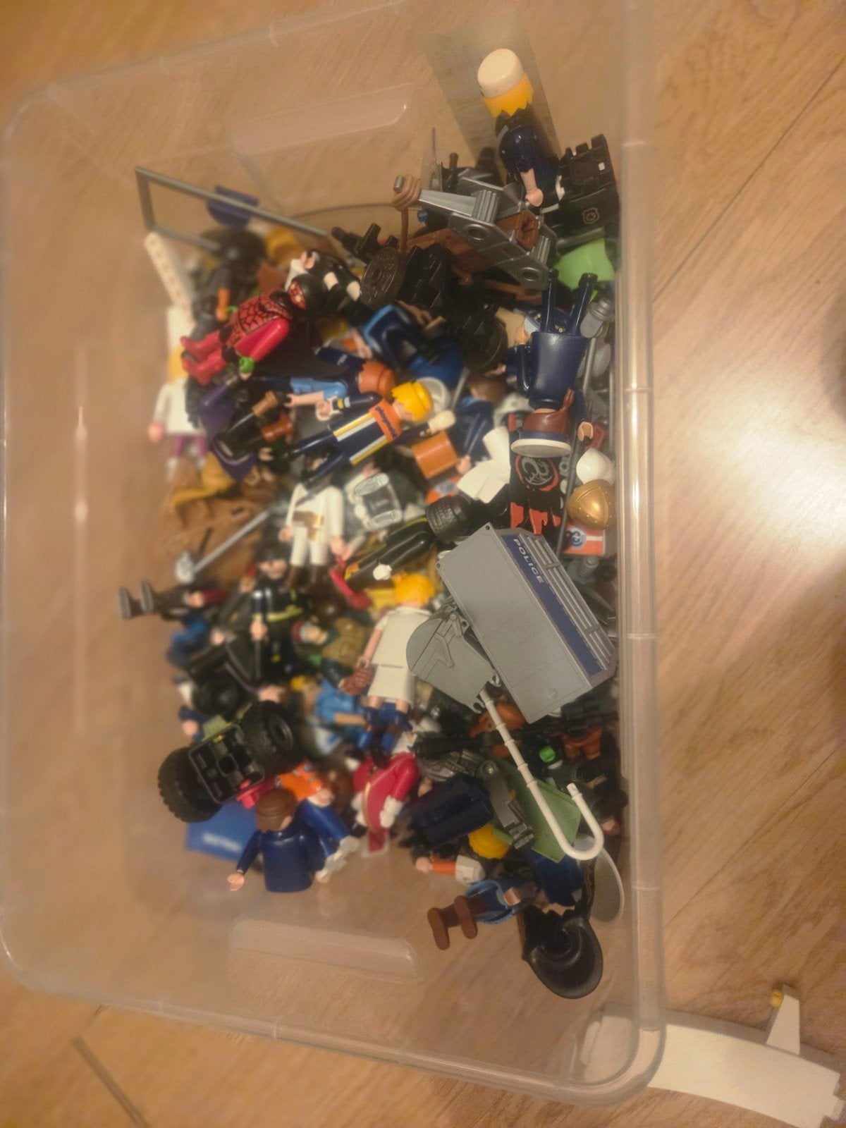 Grote doos vol Playmobil poppetjes en onderdelen, Kinderen en Baby's, Speelgoed | Playmobil, Ophalen of Verzenden, Gebruikt, Losse onderdelen