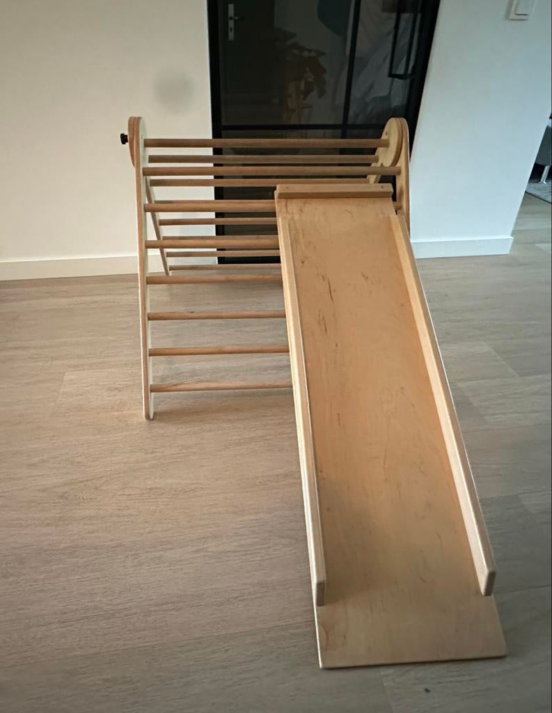 Houten Klimdriehoek met Glijbaan voor Kinderen, Ophalen, Zo goed als nieuw, Jongen of Meisje