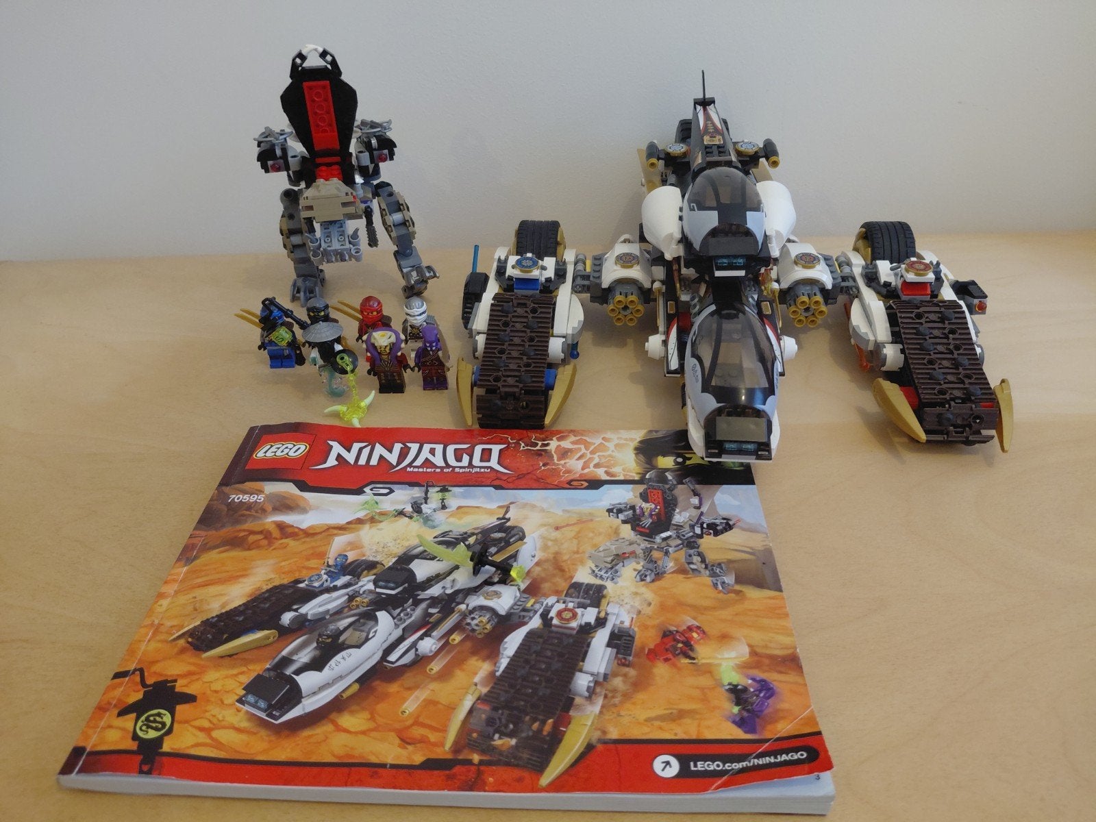 LEGO Ninjago Ultra Stealth Raider (70595), Gebruikt, Lego, Ophalen of Verzenden, Inclusief instructies
