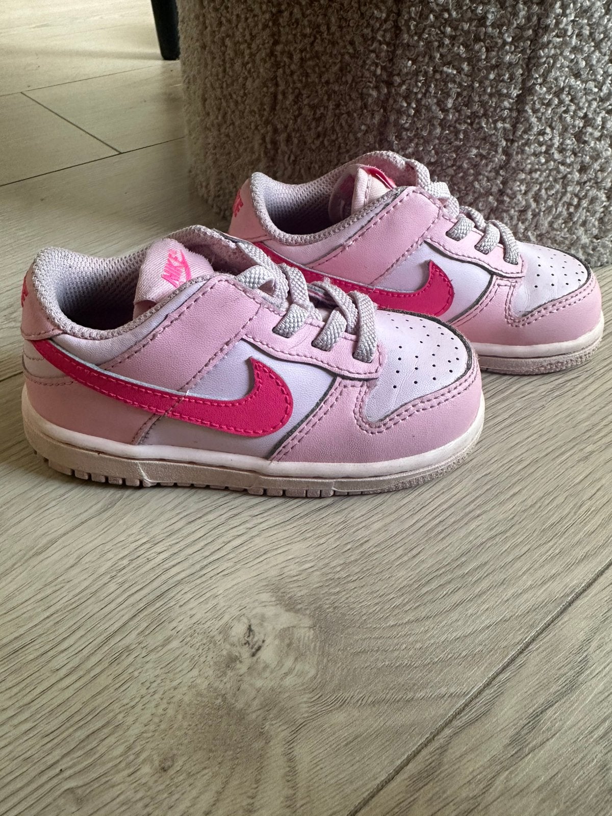 Nike Dunk low roze maat 23.5, Ophalen, Gebruikt, Meisje, Schoenen