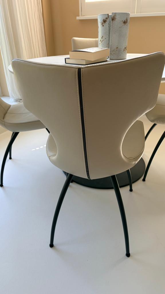 Leolux tafel met stoelen, leer, Ophalen, Zo goed als nieuw, Leer