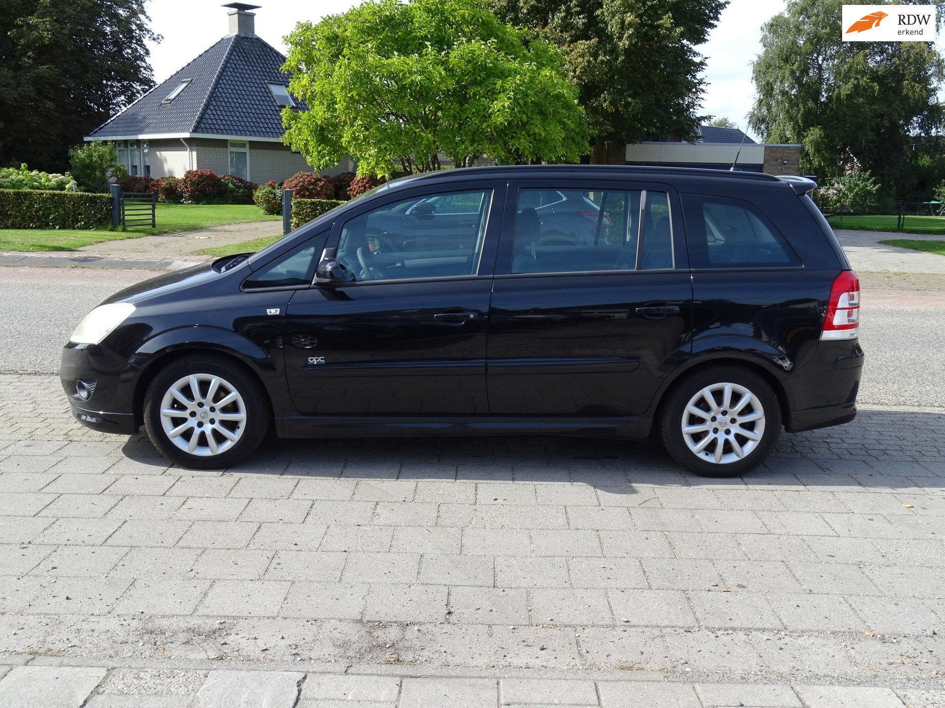 Opel Zafira 1.8 Temptation, Voorwielaandrijving, Gebruikt, 4 cilinders, Zwart
