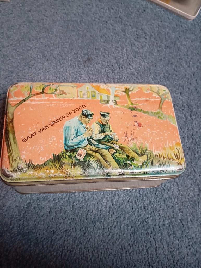 Vintage van Nelle tabak Blik gaat van Vader op zoon, Ophalen of Verzenden, Gebruikt, Reclamebord