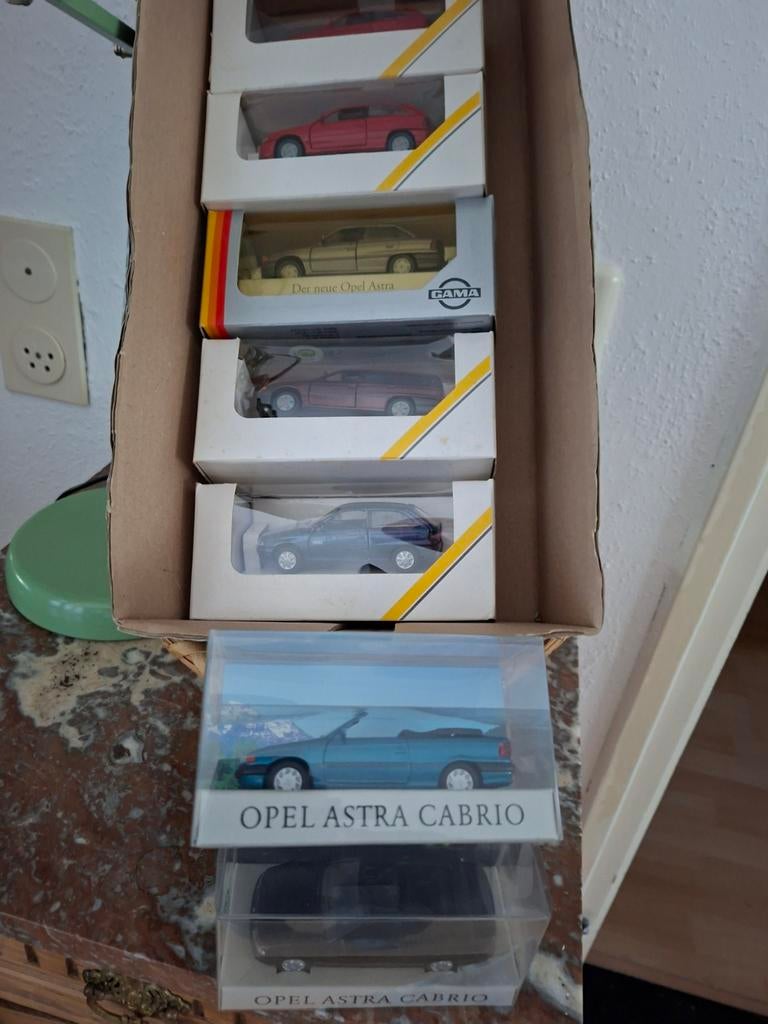 Opel astra  cabrio   gsi  van alles wat, Hobby en Vrije tijd, Modelauto's | 1:43, Ophalen of Verzenden, Auto
