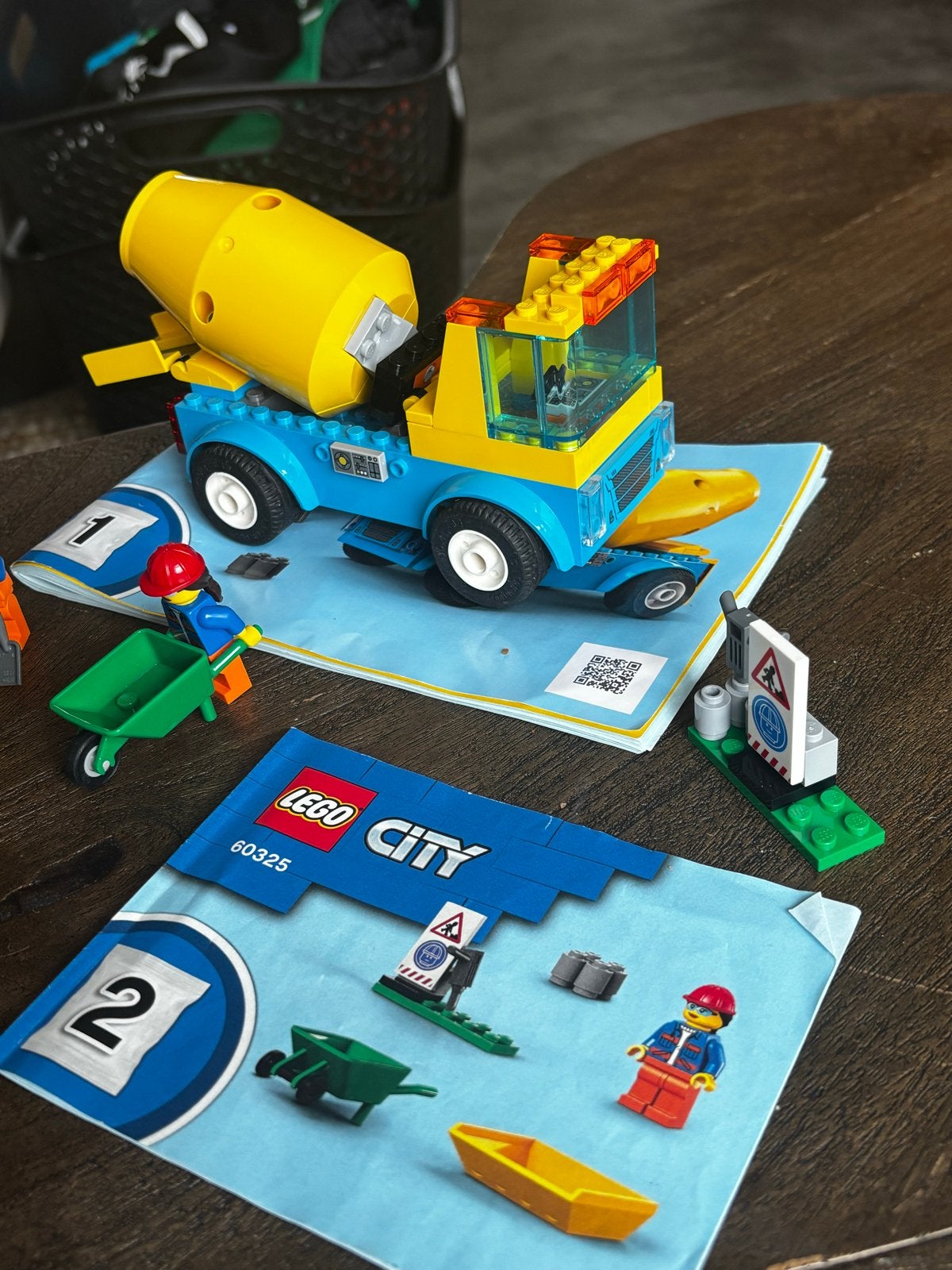 LEGO City Cement Mixer Truck 60325, Kinderen en Baby's, Speelgoed | Duplo en Lego, City, Lego, Ophalen of Verzenden, Zo goed als nieuw