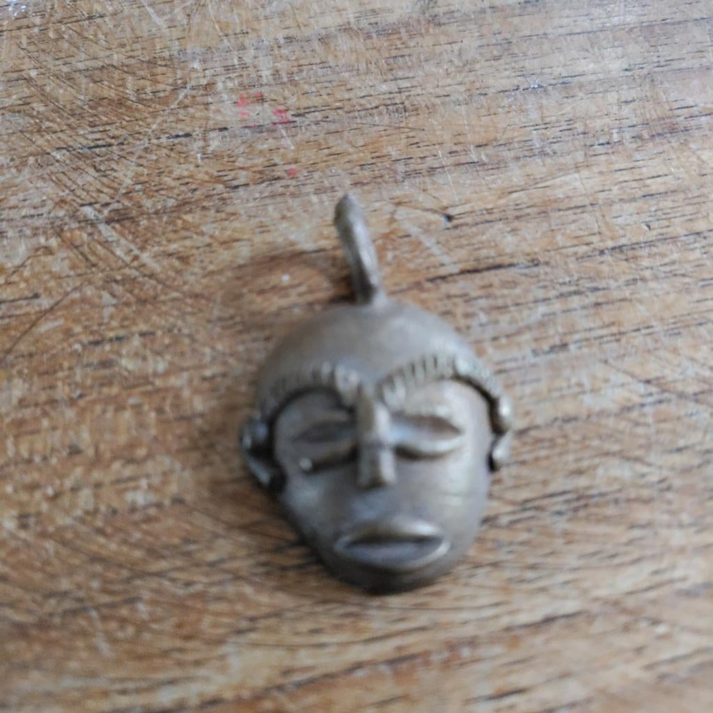 Vintage Afrikaans Masker Hanger - Brons/Metaal, Antiek en Kunst, Kunst | Niet-Westerse kunst, Ophalen of Verzenden