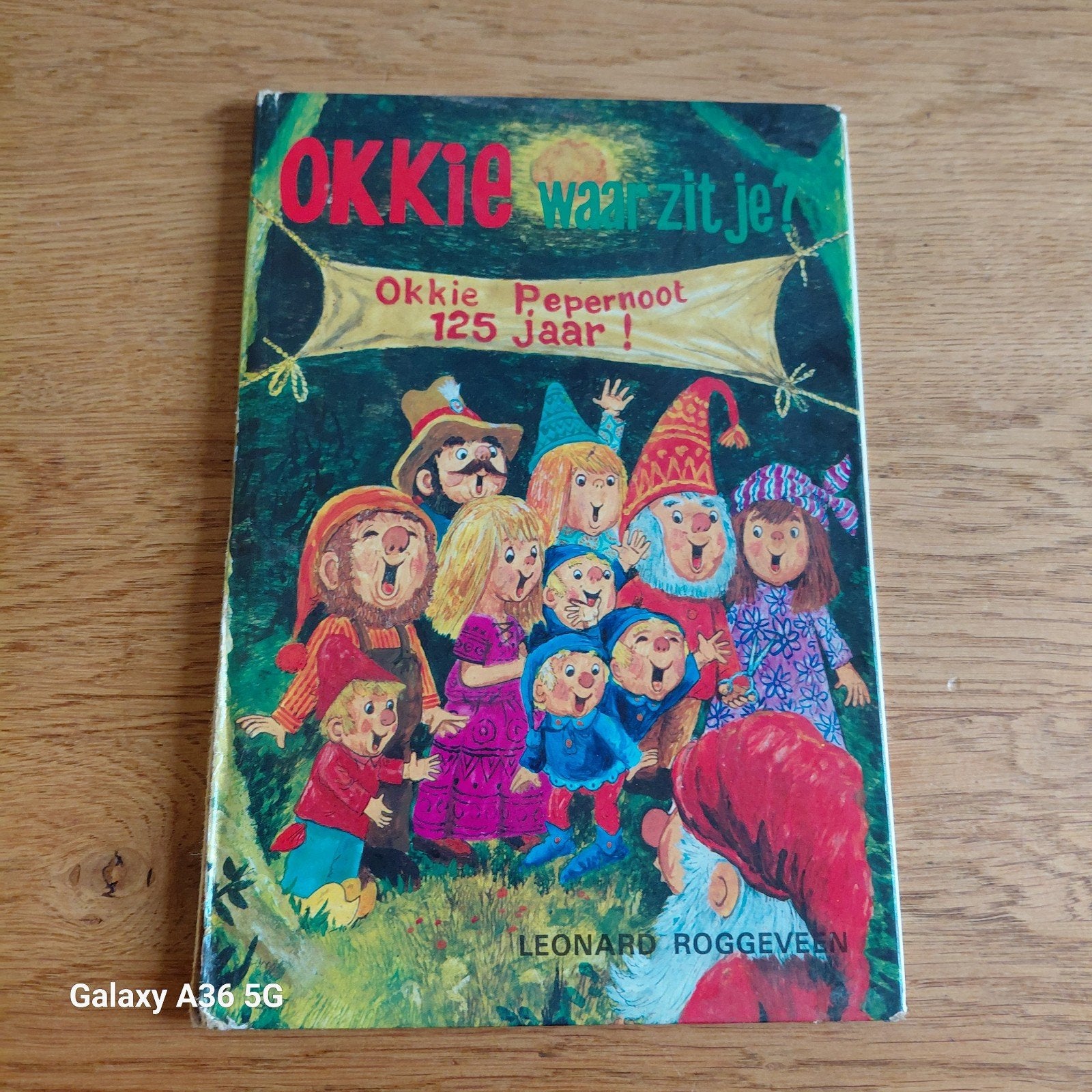 Okkie waar zit je? - Okkie Pepernoot 125 Jaar!, Ophalen of Verzenden, Gelezen, Leonard Roggeveen, Sprookjes