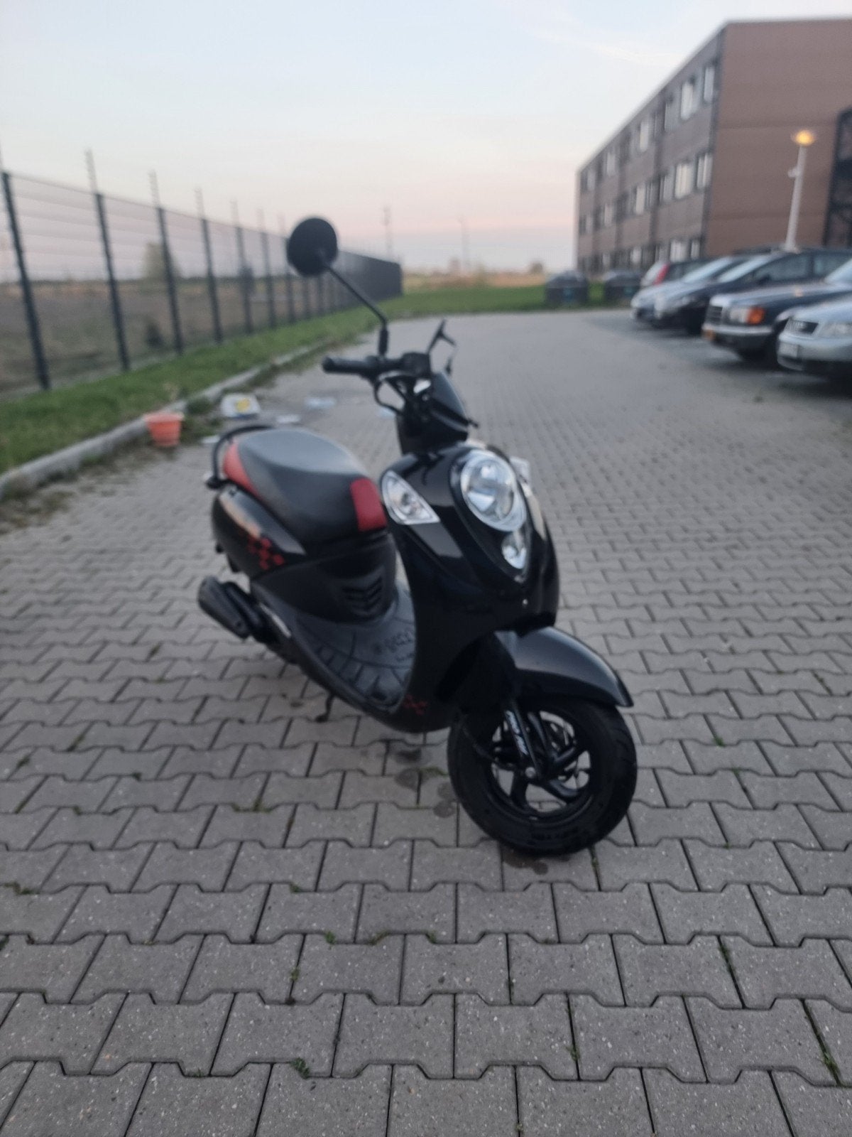 SYM MIO 50, Zo goed als nieuw, Benzine, 50 cc, Maximaal 25 km/u