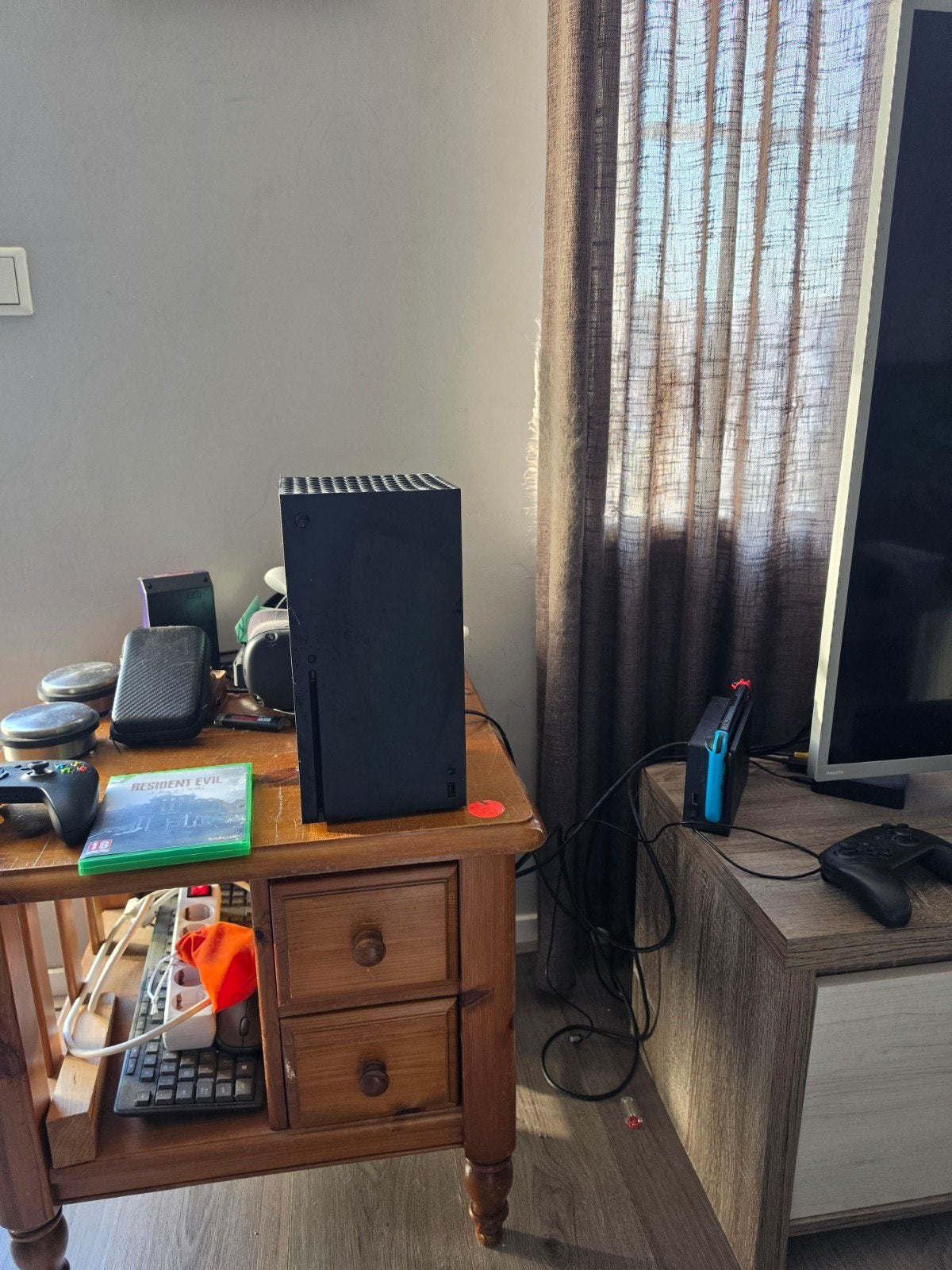 Xbox Series X met Resident Evil Village, Spelcomputers en Games, Ophalen of Verzenden, Zo goed als nieuw
