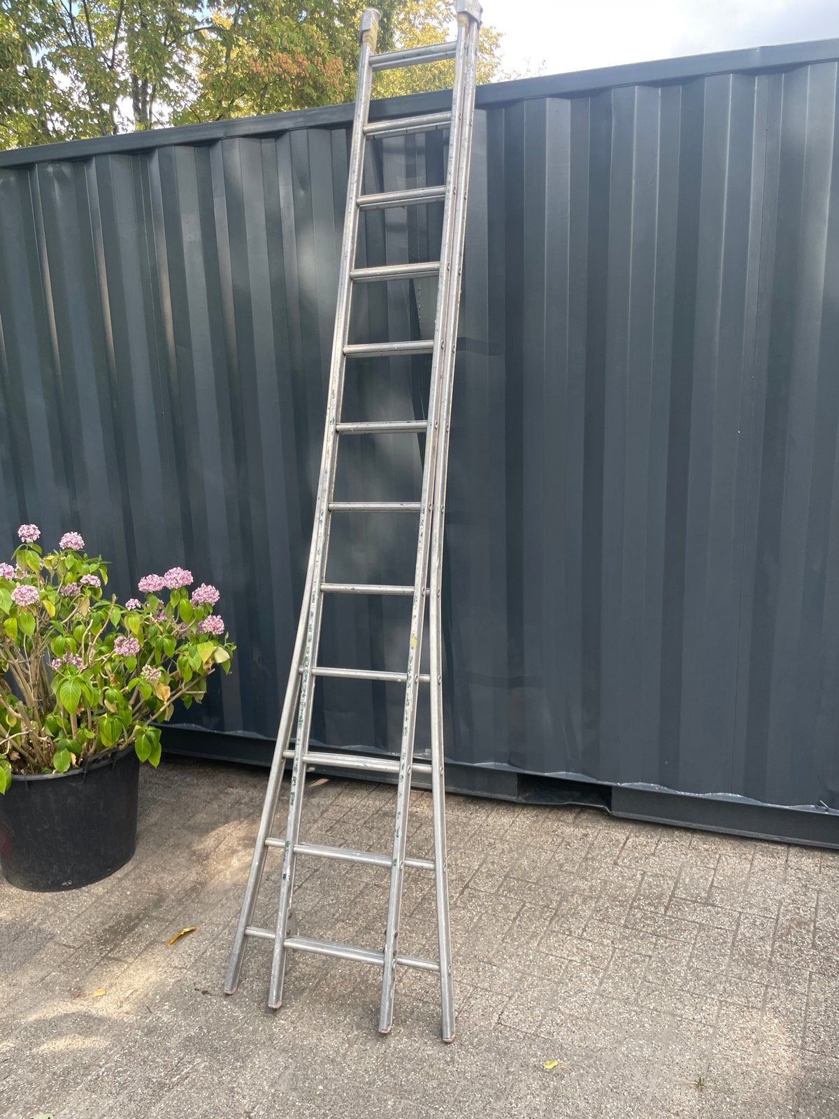 Stevige aluminium ladder - 4 meter of meer, Ophalen, Gebruikt, Ladder, 4 meter of meer