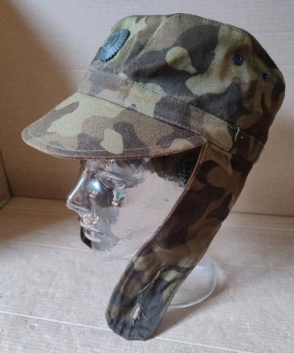 Oekraïense TTsKO / Dubok winter-veldpet uit de jaren 90, Verzamelen, Ophalen of Verzenden, Landmacht, Overige gebieden, Helm of Baret