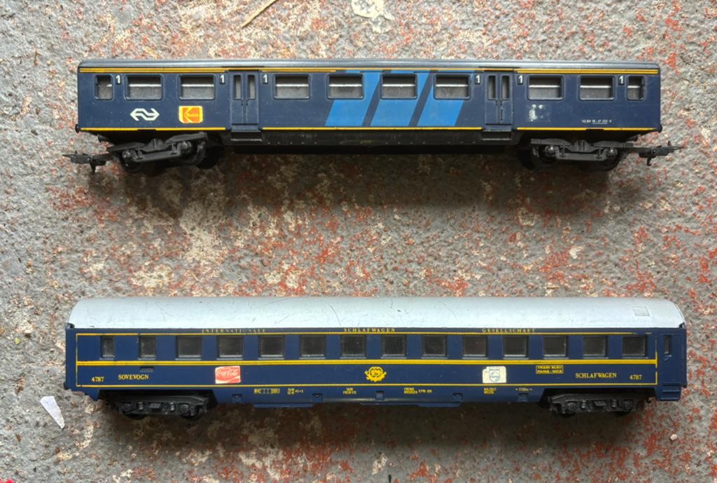 2X Lima wagon personenvervoer, Ophalen of Verzenden, Zo goed als nieuw