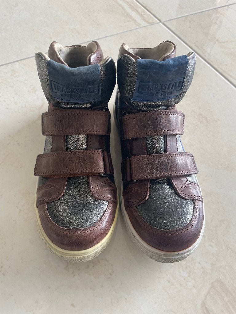 Nieuwe Jongens Kinderschoenen TWINS & TRACKSTYLE. Maat 32., TWINS & TRACKSTYLE, Schoenen, Nieuw, Ophalen of Verzenden