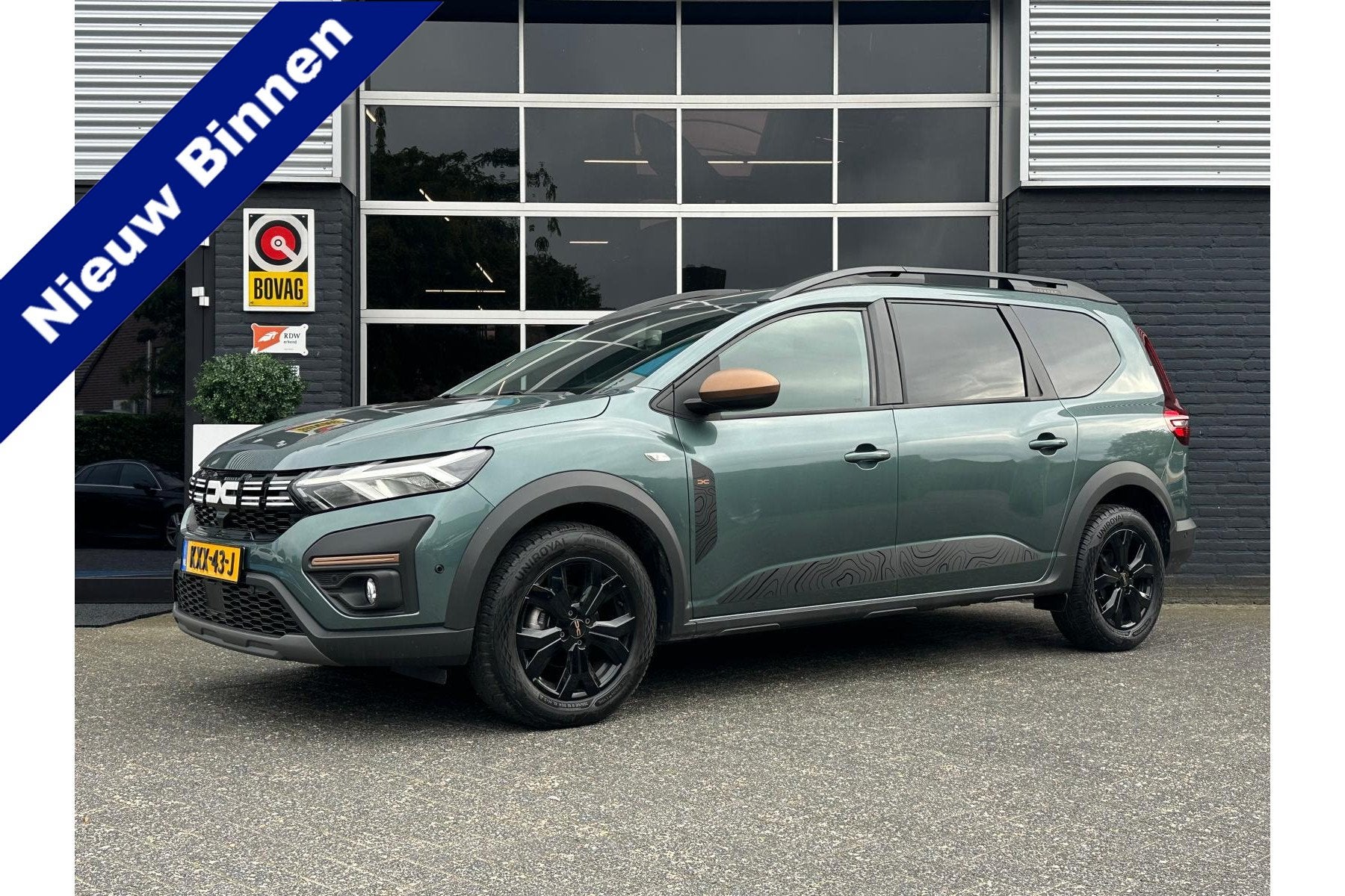 Dacia Jogger 1.0 Bi-Fuel Extreme, Airco, CarPlay, Camera, Cr, Auto's, Voorwielaandrijving, Gebruikt, Leder en Stof, Handgeschakeld