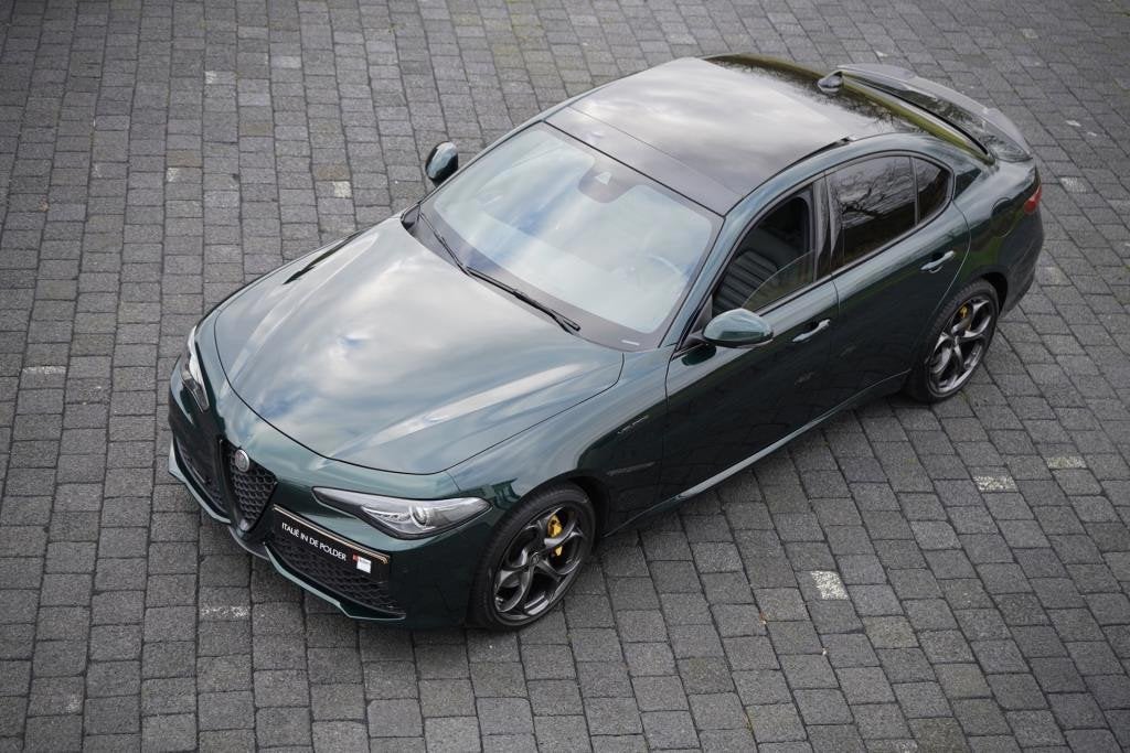 Alfa Romeo Giulia 2.0 T Veloce AWD Q4 Skywindow, Auto's, Leder, Vierwielaandrijving, 1600 kg, Sedan