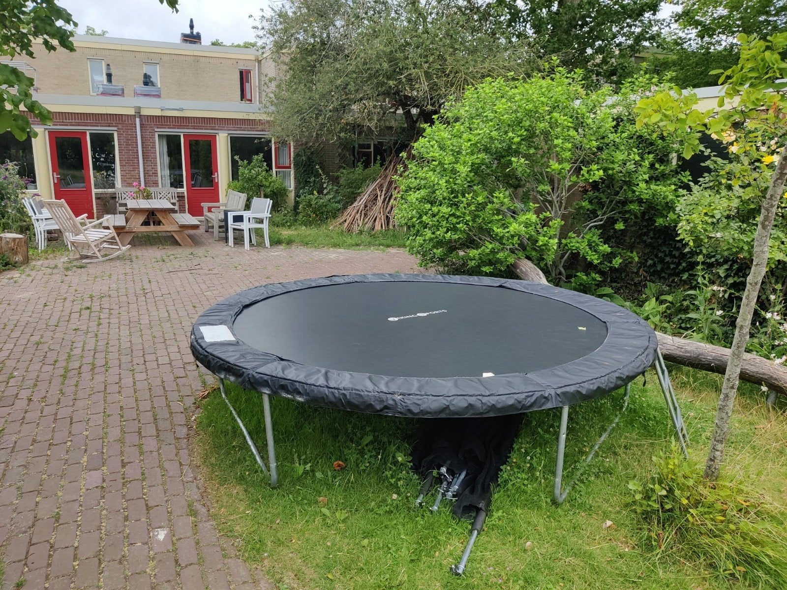 Grote trampoline 305 cm doorsnee (met net en trap), Kinderen en Baby's, Speelgoed | Buiten | Trampolines, Ophalen