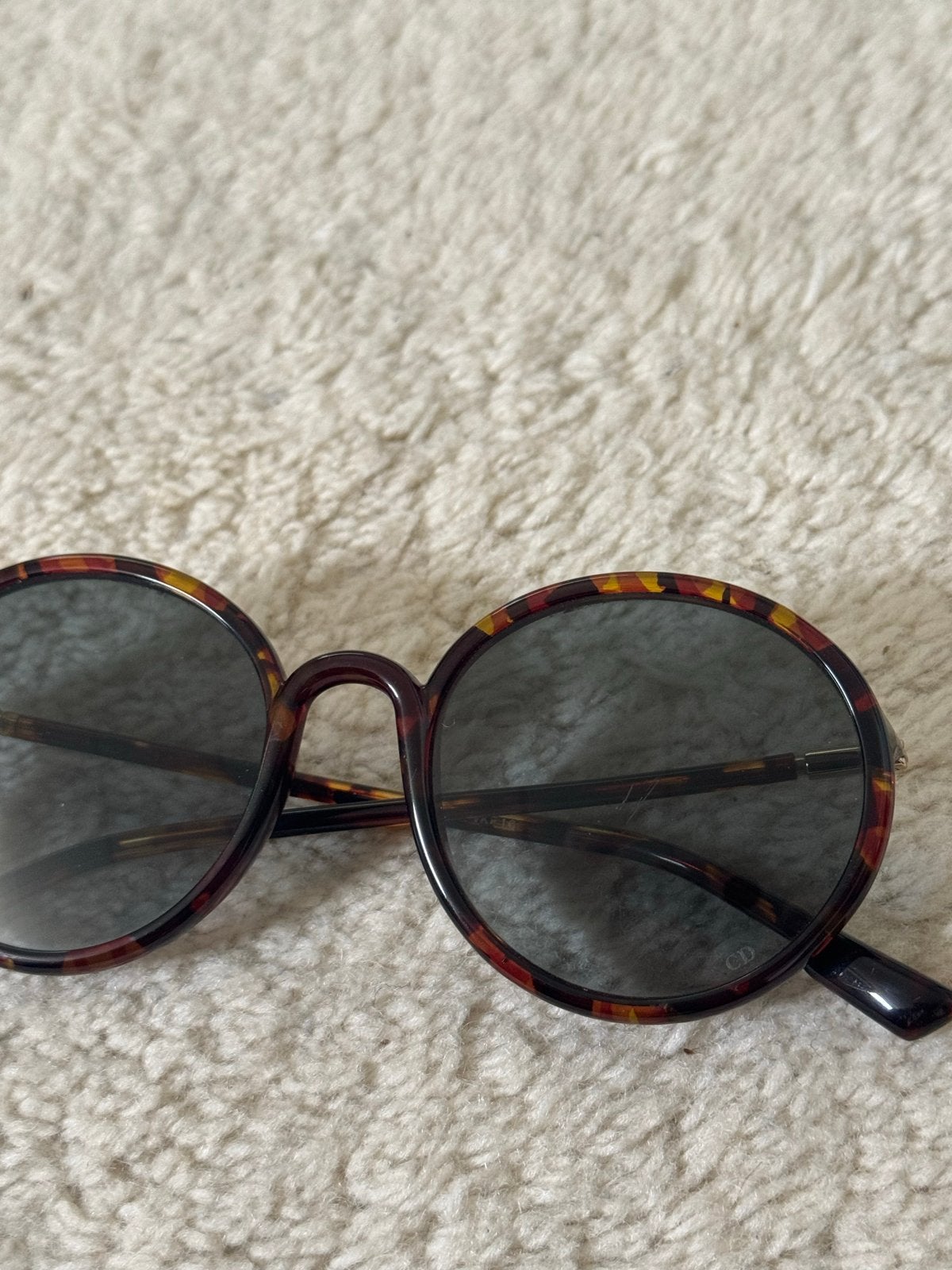 Dior zonnebril met ronde glazen - inclusief hoezen en koker, Sieraden, Tassen en Uiterlijk, Zonnebrillen en Brillen | Dames, Gebruikt