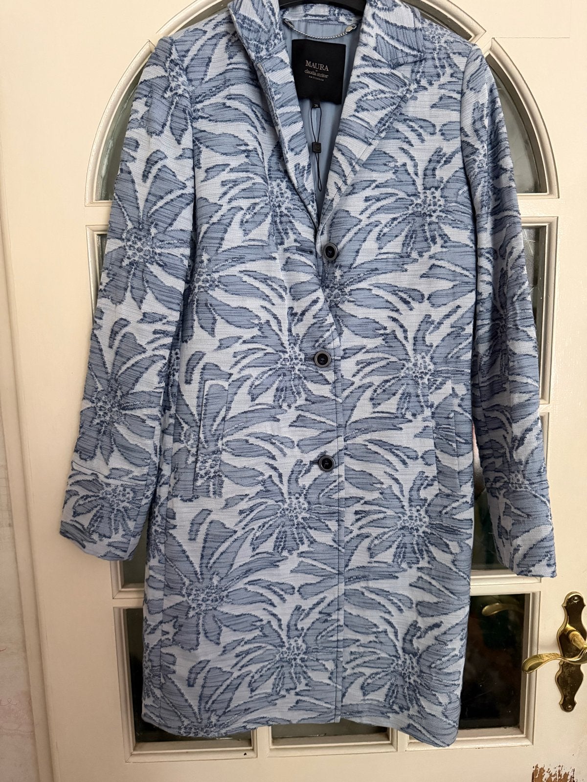Maura by Claudia Sträter Lange Jas Grijs Blauw Bloemen Maat, Ophalen of Verzenden, Zo goed als nieuw, Maat 36 (S), Grijs