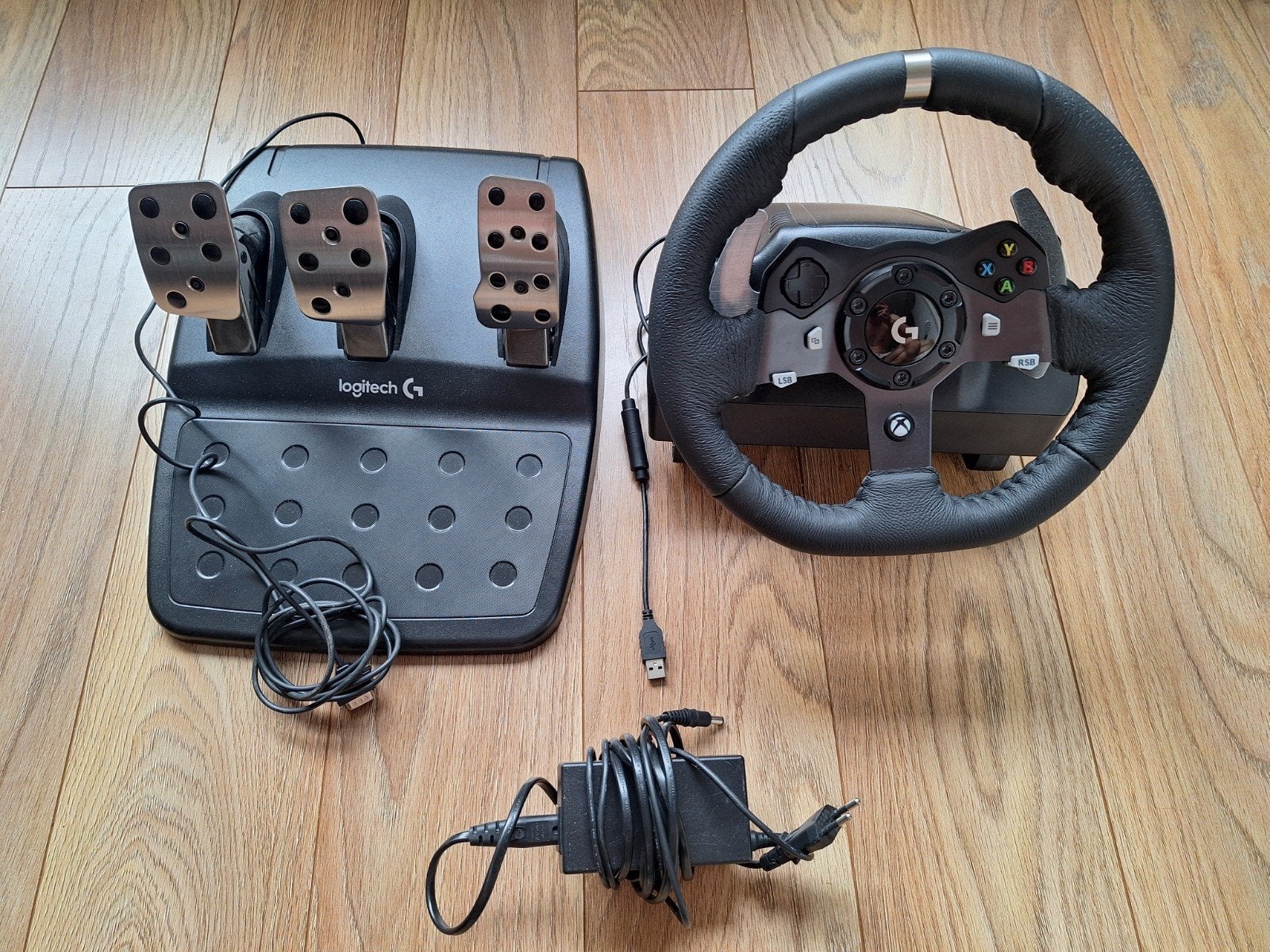 Logitech G920 Driving Force Racing Wheel met shifter, Spelcomputers en Games, Ophalen of Verzenden, EPFL Innovation Park, Bâtiment C, 1015 Lausanne, Zwitserland