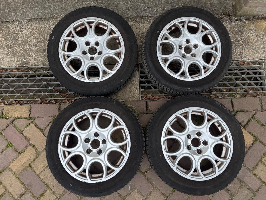 Alfa Romeo Giulietta velgen met winterbanden, Auto-onderdelen, Banden en Velgen, Ophalen, Gebruikt, 16 inch, Banden en Velgen