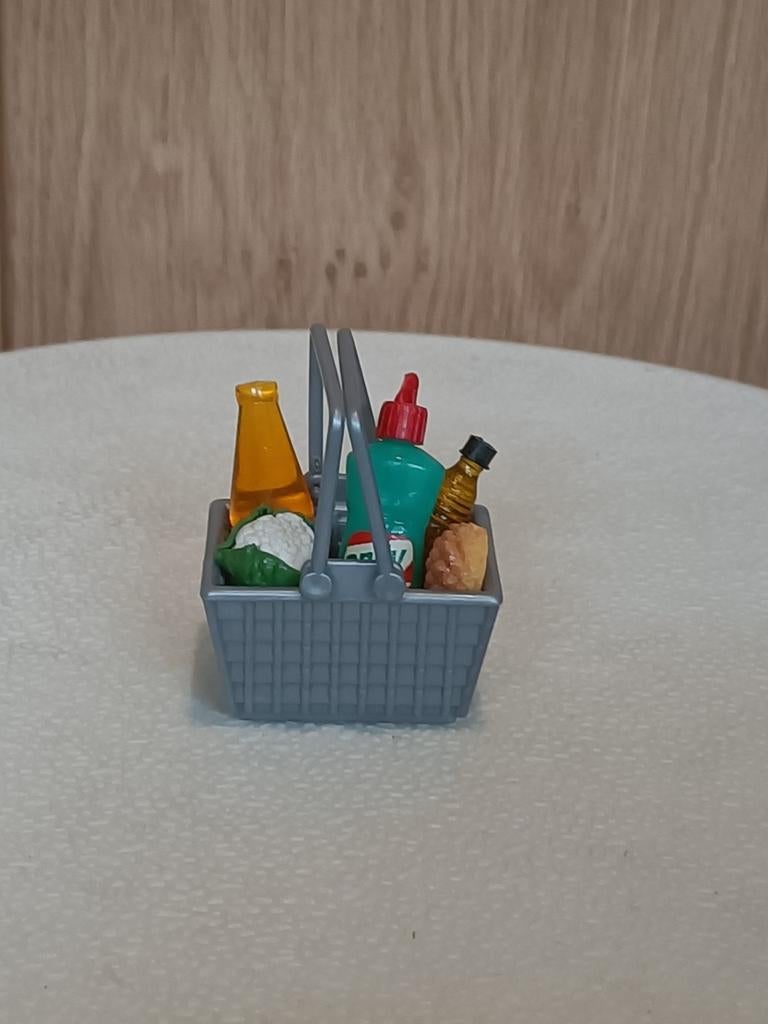 Leuk boodschappen mandje met inhoud poppenhuis, Ophalen of Verzenden, Gebruikt, Poppenhuis