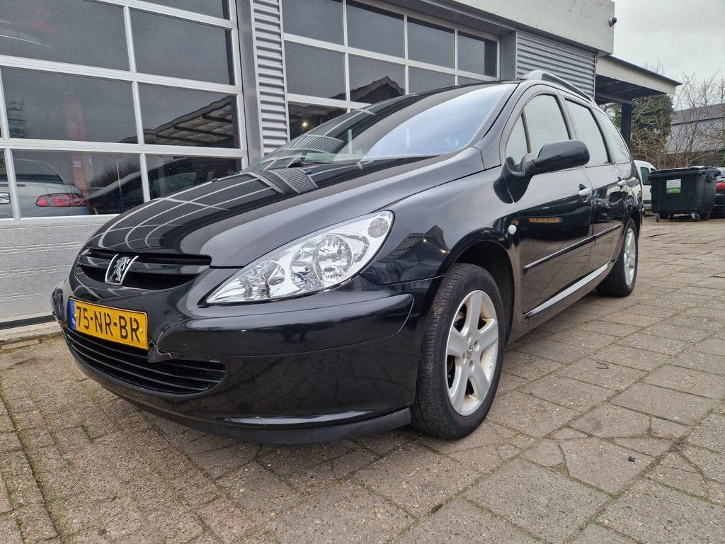 Peugeot 307 SW 2.0 16V automaat/6pers EXPORTPRIJS, Gebruikt, Zwart, 4 cilinders, 7 stoelen