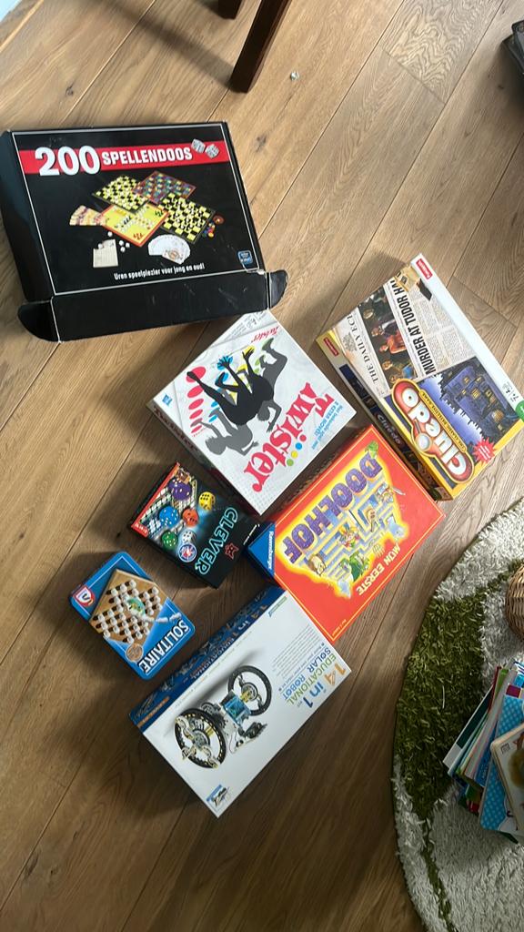 Diverse Spellenpakket: Cluedo, Twister, Doolhof en meer!, Een of twee spelers, Ophalen of Verzenden, Gebruikt