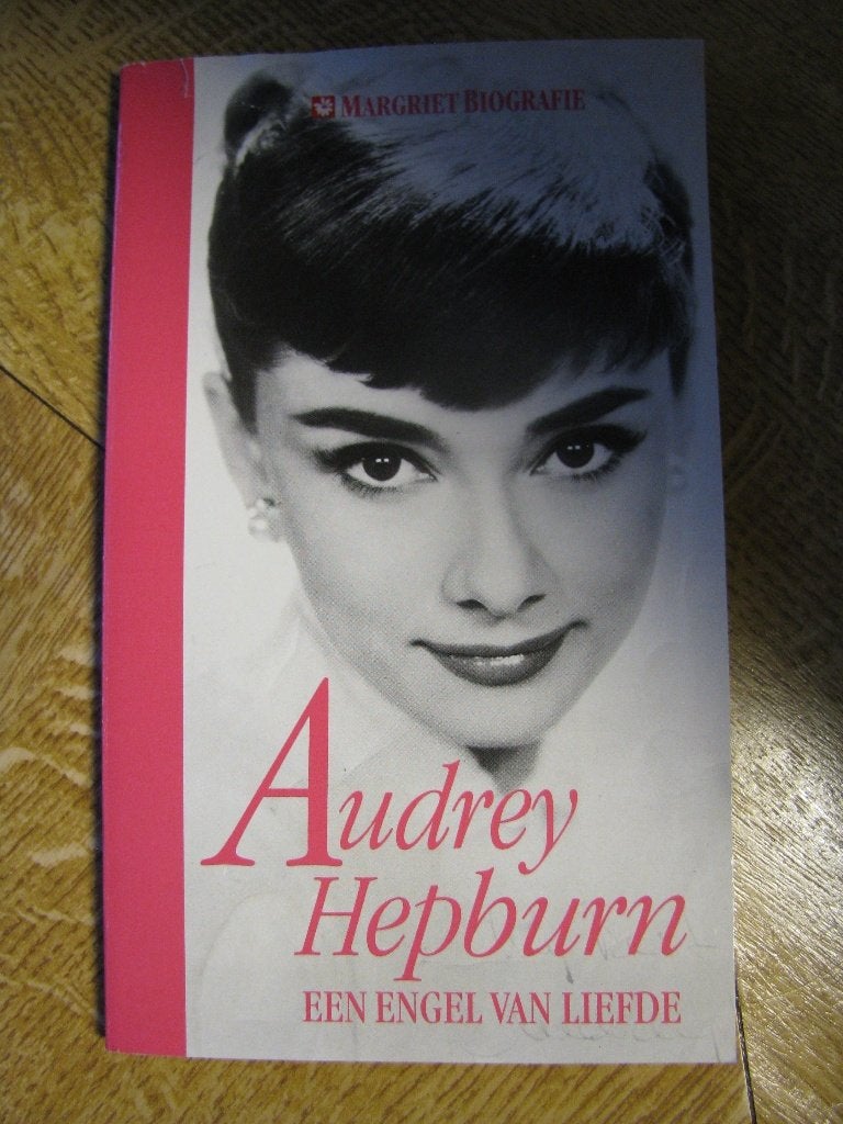 Audrey Hepburn pocket boekje, Verzenden, Zo goed als nieuw, Personen