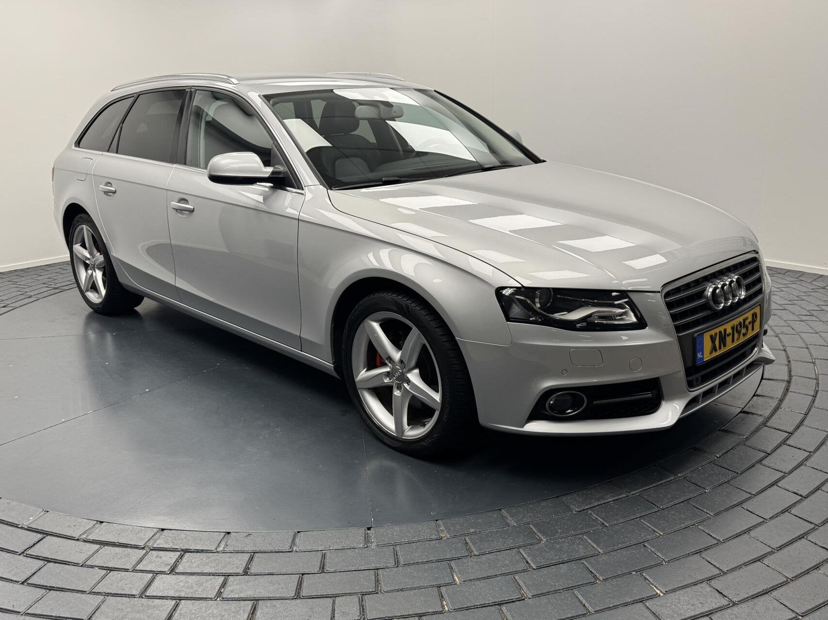 Audi A4 Avant 2.0 TDi Pro Line Navigatie-Cr.contr-Clima-Trek, Auto's, Audi, Euro 5, Gebruikt, Met garantie (alle), A4