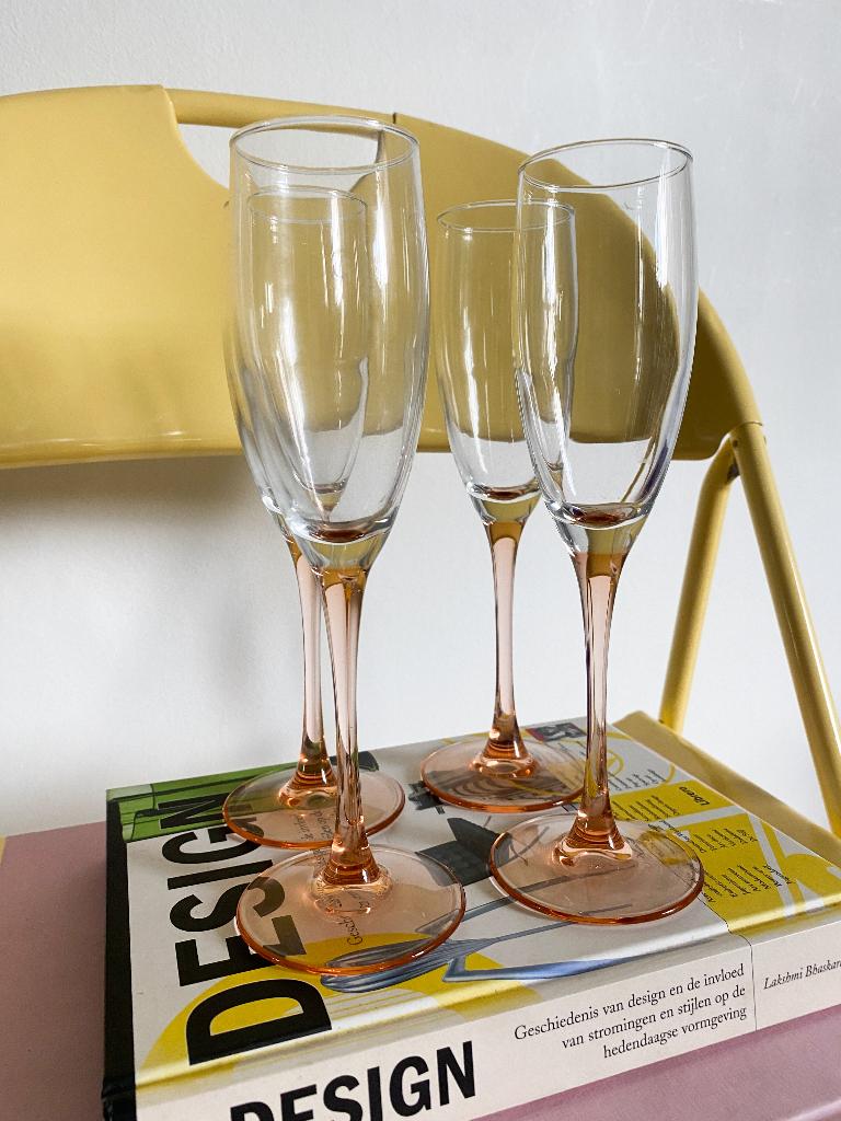 20x champagneglas roze voet Luminarc France, Ophalen of Verzenden, Zo goed als nieuw, Overige typen